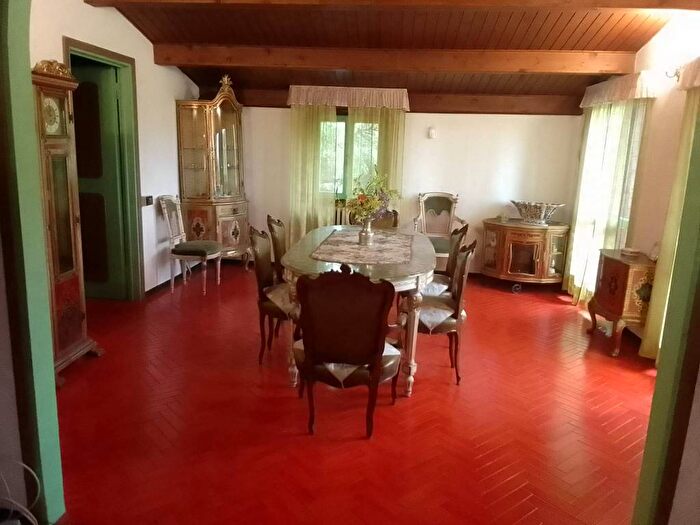 Appartamento trilocale in affitto in Via Circonvallazione, Centro, Asso