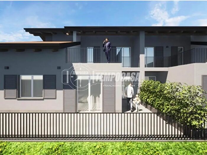 Casa con 7 locali in vendita in Via Fratelli Giuntelli, Asti