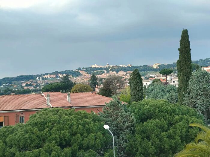 Casa trilocale in vendita in Via Olivella, Albano Laziale