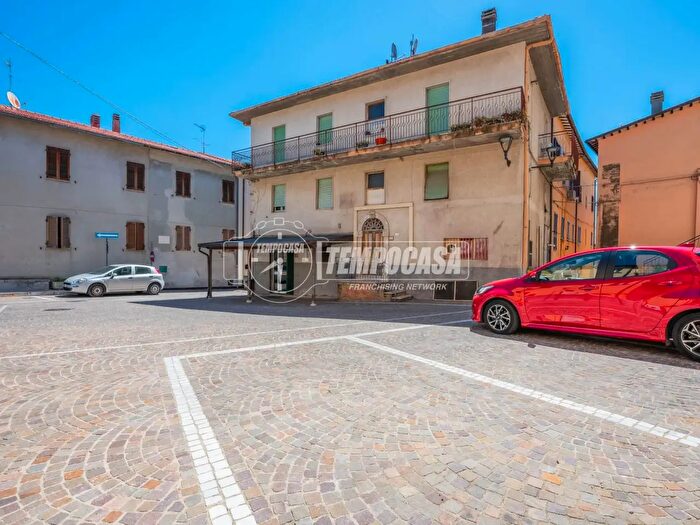 Casa con 6 locali in vendita in Via Vittorio Emanuele, Colli Del Tronto