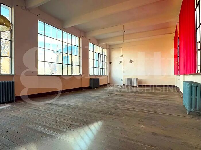 Casa con 5 locali in vendita in Via Martiri del XXI, Pinerolo