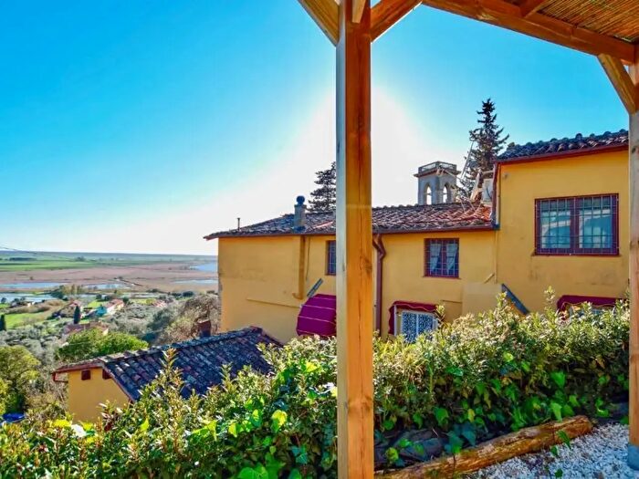 Casa trilocale in vendita in Massarosa