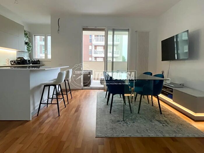 Appartamento trilocale in vendita in Via Caduti in Missione di Pace, Milano