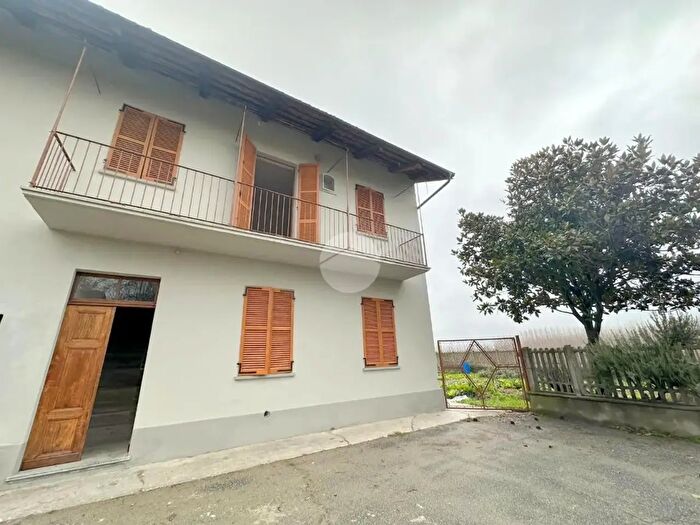 Casa con 6 locali in affitto in Str Campasso, Savigliano