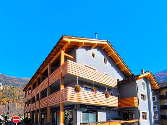 Appartamento trilocale in affitto in Via Roma, Centro, Chiesa in Valmalenco