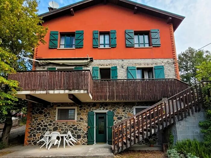 Casa quadrilocale in vendita in Viale Europa, Farini