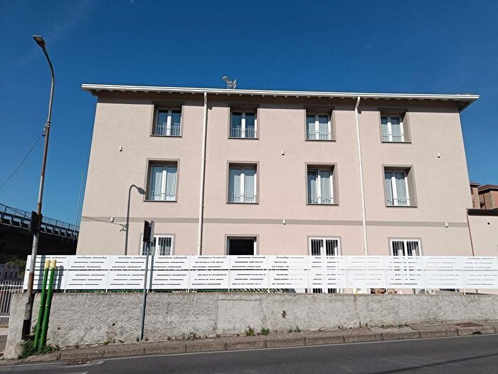 Case in Vendita e in Affitto - 2