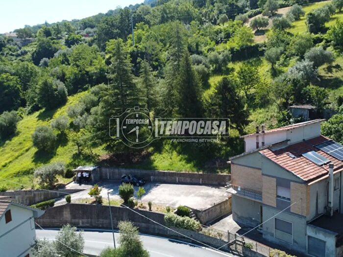 Casa con 6 locali in vendita in Via Mediterraneo, Ascoli Piceno