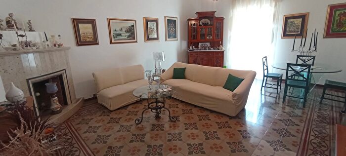 Appartamento con 5 locali in vendita in Ragusa