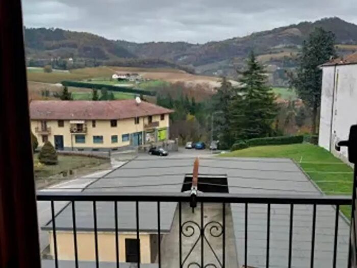 Appartamento trilocale in vendita in Via Roma, Bubbio