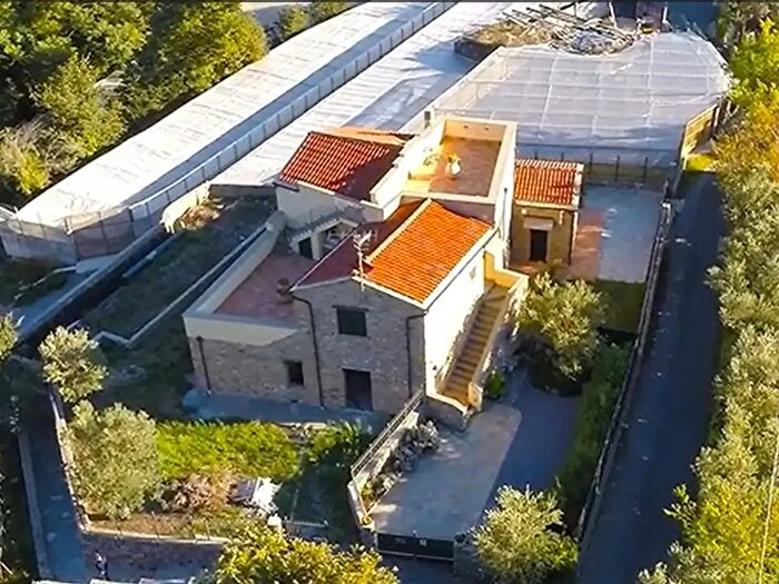 Appartamento trilocale in vendita in Regione Ca di Campo, Albenga