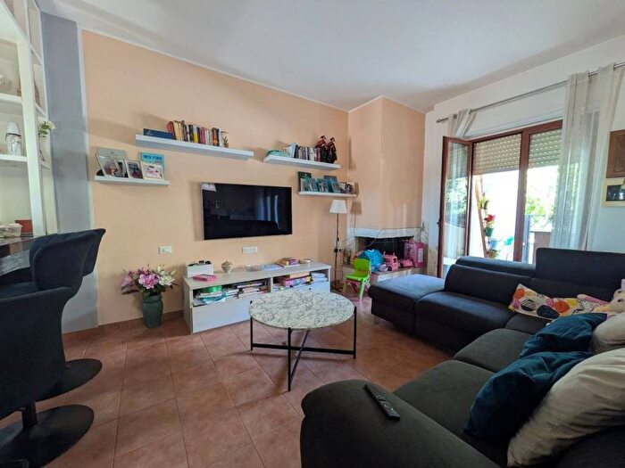 Casa con 5 locali in vendita in Via Aureliano De Mitri, Poligono Via San Cesario, Lecce