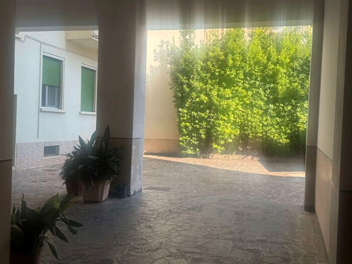 Appartamento quadrilocale in affitto in Via Virgilio, Mantova
