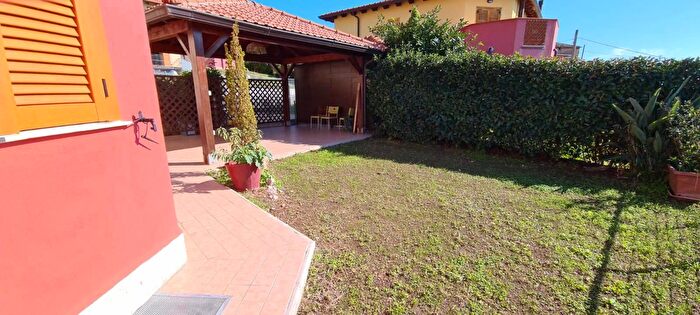Casa con 5 locali in vendita in Pontecagnano Faiano