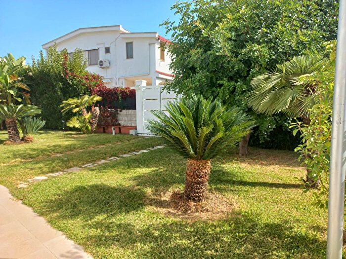 Casa trilocale in affitto in Via Petunie, Leporano Marina, Leporano