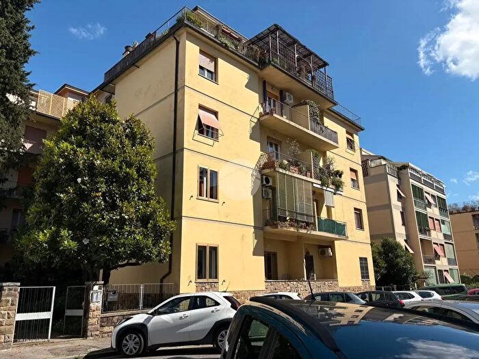 Appartamento quadrilocale in vendita in Via Castelfidardo, Firenze