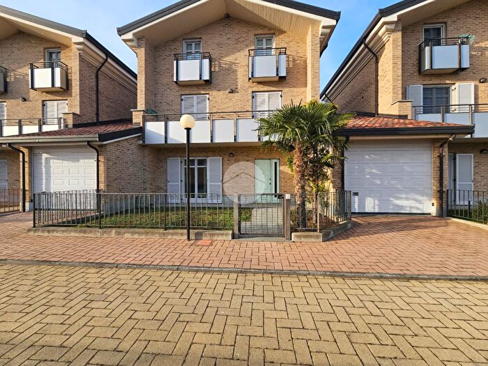 Appartamento bilocale in vendita in Via Silvio Pellico, Rondissone