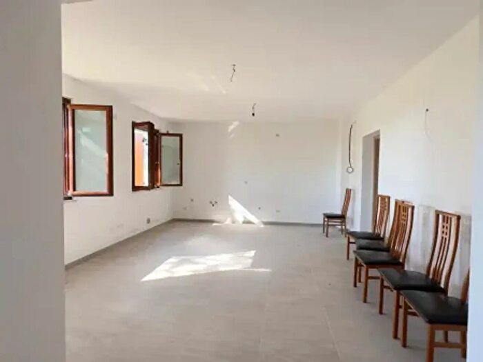 Casa con 6 locali in vendita in Moglia