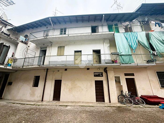 Appartamento bilocale in vendita in Via XX Settembre, Trecate