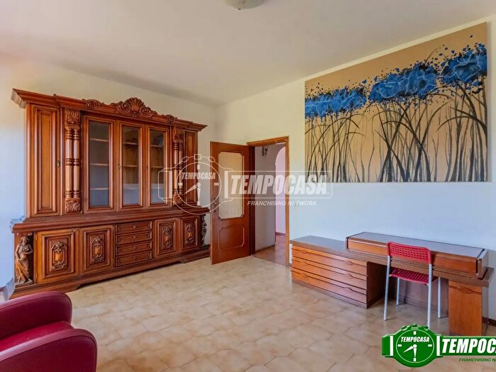 Appartamento trilocale in vendita in Via Monzambano, Milano