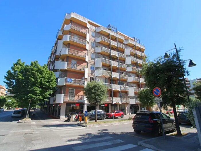 Appartamento quadrilocale in vendita in Via Giustino De Cecco, Pescara