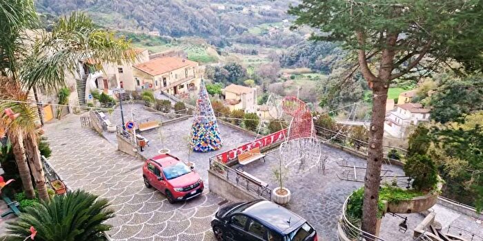 Appartamento quadrilocale in vendita in Centro Storico, Sangineto