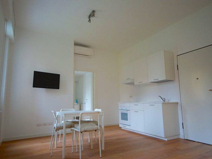 Appartamento monolocale in affitto in Viale Famagosta, Famagosta, Milano