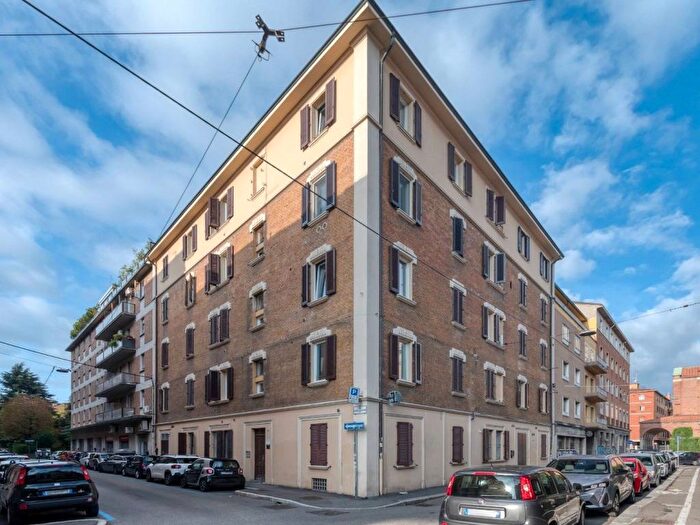 Appartamento monolocale in affitto in Mura di Porta Galliera, Irnerio, Bologna