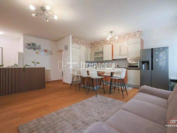 Appartamento quadrilocale in vendita in Via Enrico De Nicola, Bologna