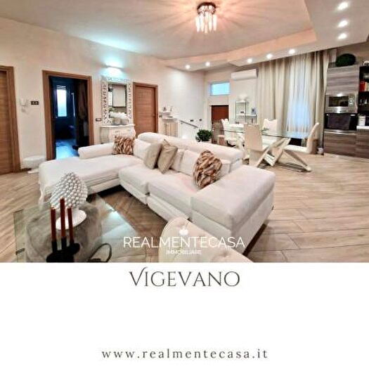 Appartamento trilocale in vendita in Corso Genova, Vigevano