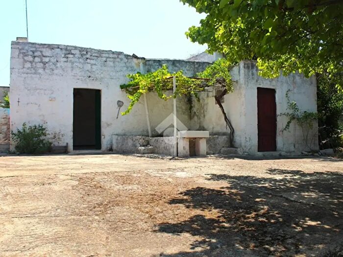 Casa monolocale in vendita in Contrada Sperti, Carovigno
