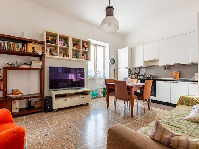 Appartamento trilocale in vendita in Via paolo v, Boccea, Roma