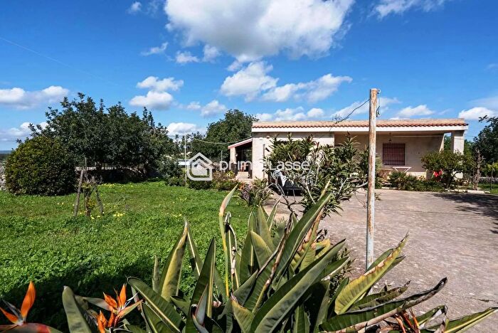 Casa con 6 locali in vendita in Scicli