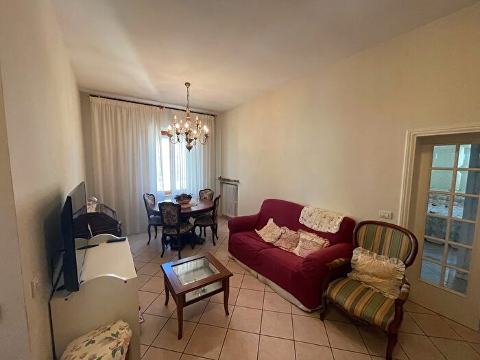 Appartamento quadrilocale in vendita in Via Giovanni Valeri, Siena