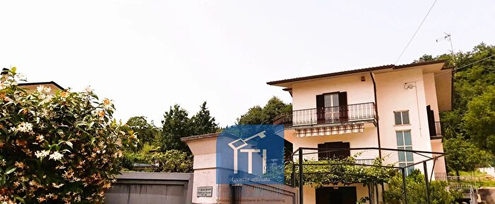 Casa con 8 locali in vendita in Via Cese, SantElia Fiumerapido