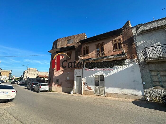 Casa in vendita in Via Termini Quartiere Amari Castelvetrano Trapani Sicilia Italia, Castelvetrano