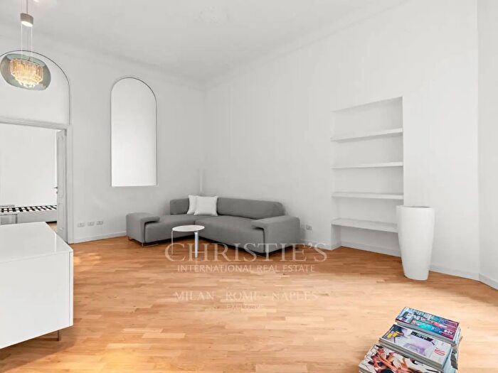 Appartamento trilocale in affitto in Via Spartaco, Milano