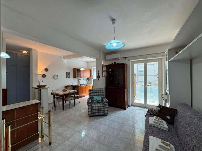 Appartamento monolocale in affitto in Viale delle Accademie, Ardeatino Montagnola, Roma