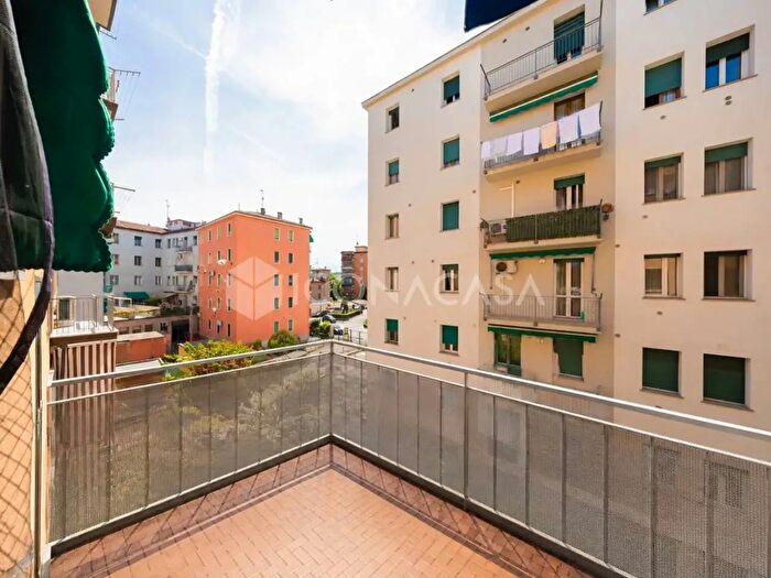 Appartamento quadrilocale in vendita in Via Costanzo Varolio, Bologna