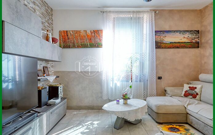 Appartamento trilocale in vendita in Induno Olona