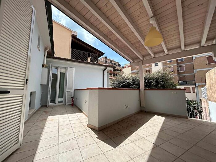 Appartamento trilocale in affitto in Via Emilio Bicocchi, Centro, Follonica