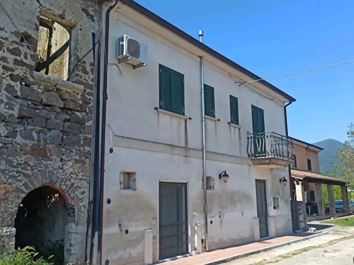 Casa con 7 locali in vendita in Via Cese I, Puglianello