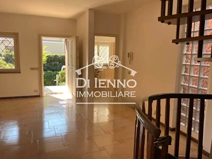 Casa con 5 locali in affitto in Via di Bravetta, Roma