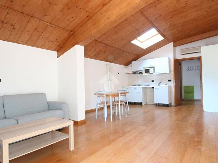 Appartamento monolocale in affitto in Via Bellinzona, Ponte Chiasso, Como
