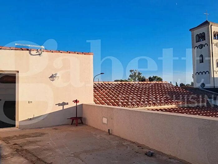 Casa quadrilocale in vendita in Via Ottobre, Cabras