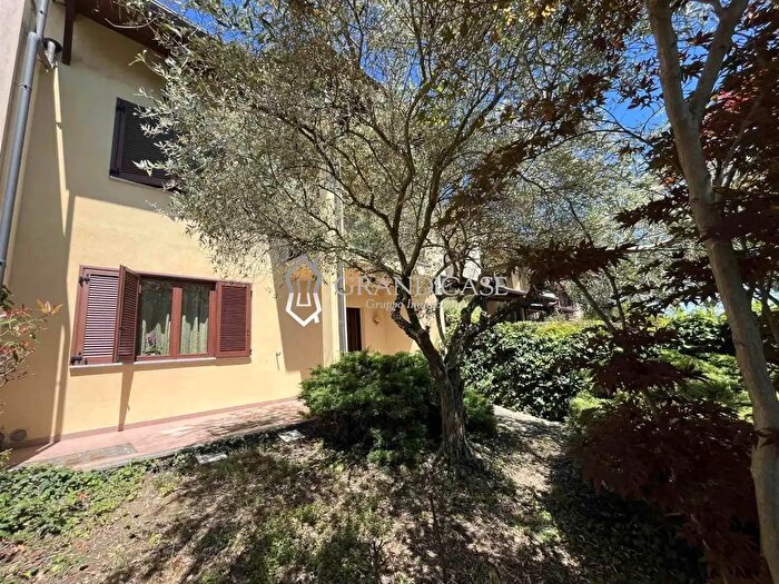 Casa con 7 locali in vendita in Strada Cimenasco, Castagneto Po
