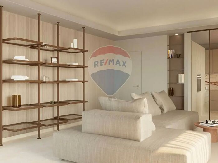 Casa con 6 locali in vendita in Via Lambrini Dott Ernesto, Caorso