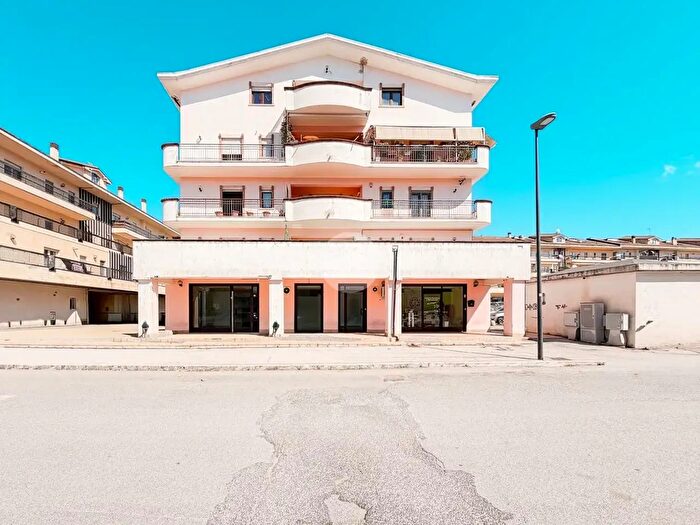 Appartamento trilocale in vendita in Via Domenico Cimarosa, Avezzano