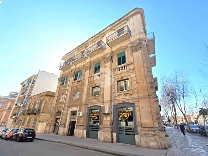 Appartamento bilocale in vendita in Via Antonio Canova, Messina