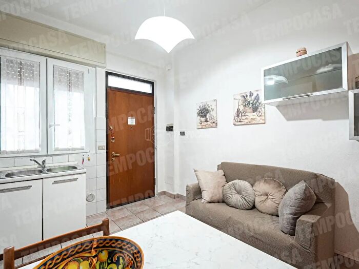 Appartamento bilocale in vendita in Via Achille Grandi, Giussano